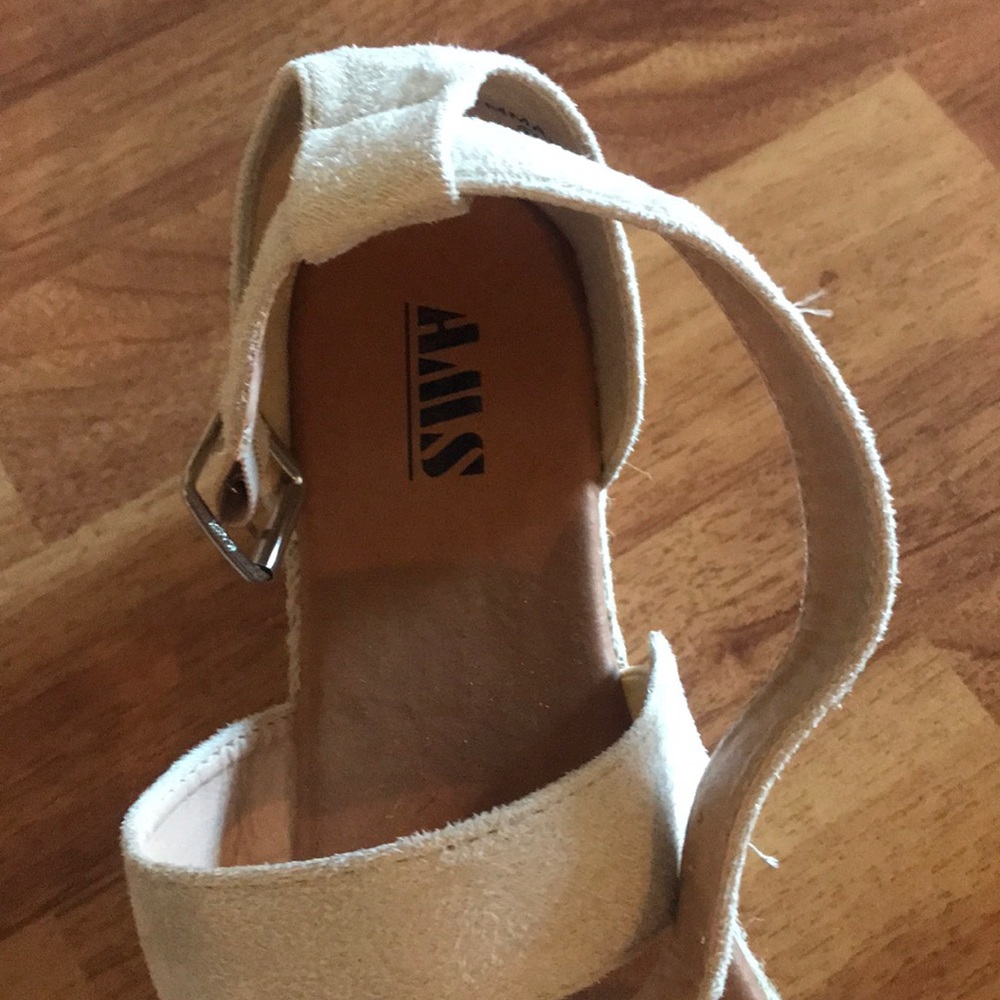 Tan flat forms - Picture 4 of 4